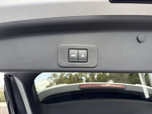 Used 2025 Nissan Murano SV image 30