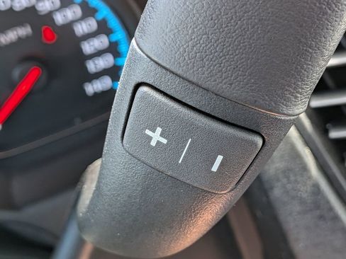 Used 2017 Chevrolet Suburban Premier image 34