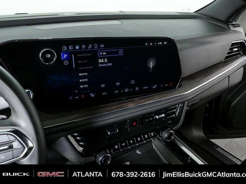 Used 2025 Chevrolet Tahoe LT AWD/4WD image 12