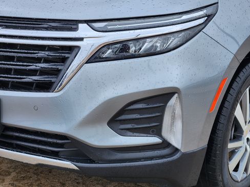 Used 2024 Chevrolet Equinox LT AWD/4WD image 10