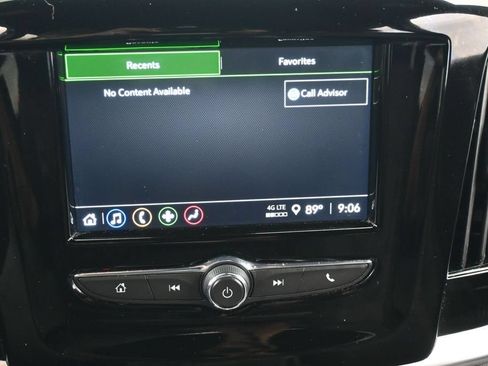 Used 2023 Chevrolet Traverse LT FWD image 21