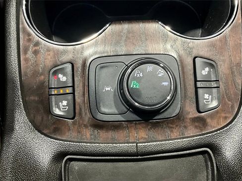 Used 2022 GMC Acadia Denali image 16