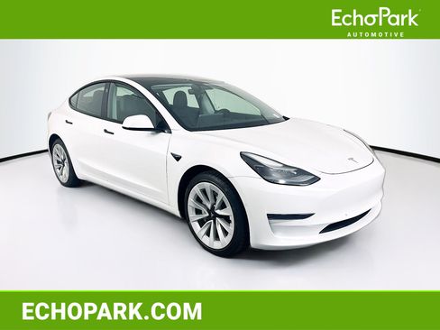 Used 2021 Tesla Model 3 Standard Range Plus RWD image 1