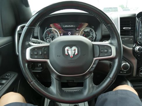 Used 2022 RAM 1500 Big Horn AWD/4WD image 35
