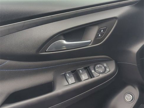 Used 2025 Buick Envista Sport Touring w/ Convenience I Package image 13