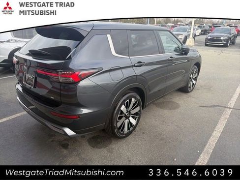 New 2026 Mitsubishi Outlander SE image 9