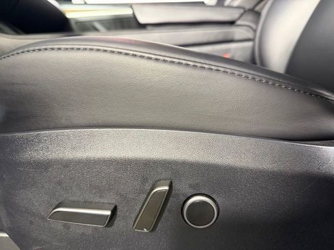 Used 2024 Tesla Model Y Long Range AWD/4WD image 28