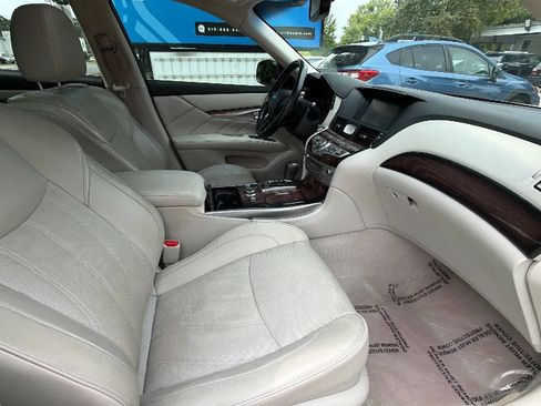 Used 2016 INFINITI Q70 L 3.7 w/ Deluxe Touring Package RWD image 26