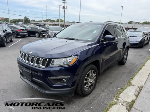 Used 2020 Jeep Compass Latitude w/ Cold Weather Group AWD/4WD image 1