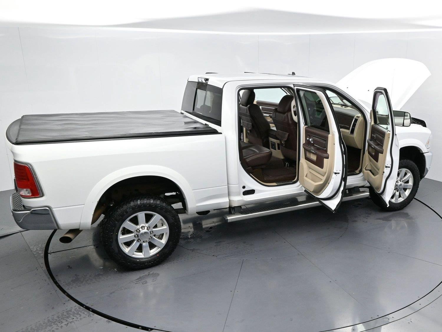Used 2018 RAM 2500 Longhorn w/ Convenience Group AWD/4WD image 42