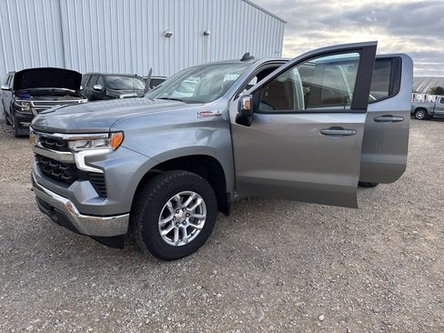 Used 2025 Chevrolet Silverado 1500 LT image 26