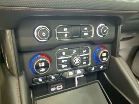 Used 2021 Chevrolet Tahoe RST w/ Luxury Package AWD/4WD image 23