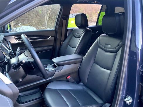 Certified 2025 Cadillac XT6 Premium Luxury image 22