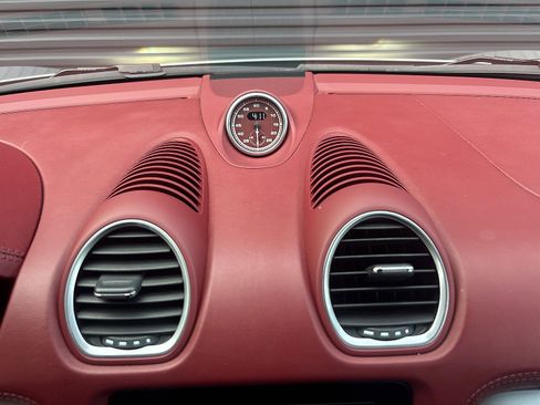 Certified 2021 Porsche 718 Boxster Spyder image 25