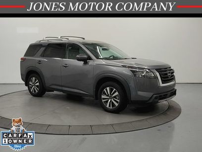 Used 2024 Nissan Pathfinder SL