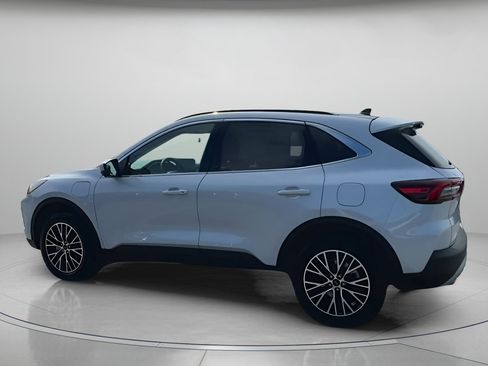 New 2026 Ford Escape PHEV w/ PHEV Premium Package image 19