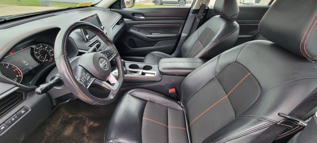 Used 2022 Nissan Altima 2.5 SR FWD image 11