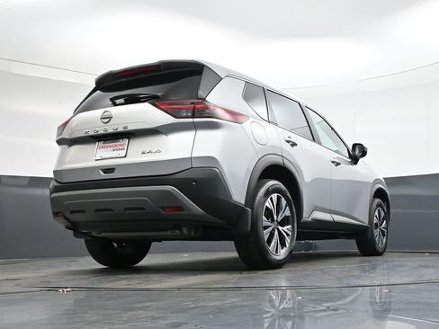 Used 2023 Nissan Rogue SV image 35