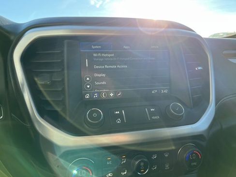 Used 2023 GMC Acadia SLE w/ Driver Convenience Package image 45