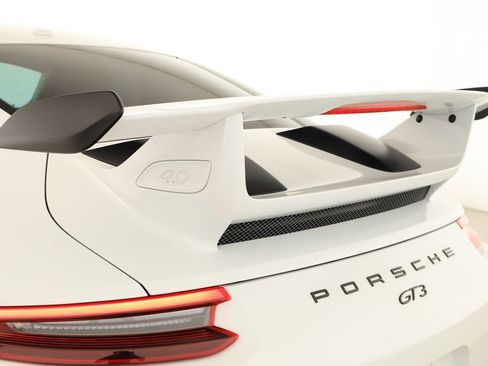 Used 2018 Porsche 911 GT3 RWD image 39