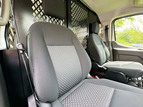Used 2024 Ford Transit 250 Low Roof w/ Exterior Upgrade Package RWD image 28