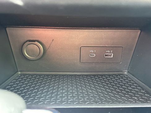 Used 2023 Nissan Pathfinder SV AWD/4WD image 35