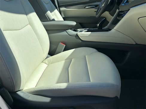 New 2026 Cadillac XT5 Premium Luxury w/ Driver Assist Package image 13