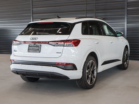 Used 2023 Audi Q4 e-tron Premium Plus w/ Premium Plus AWD/4WD image 17