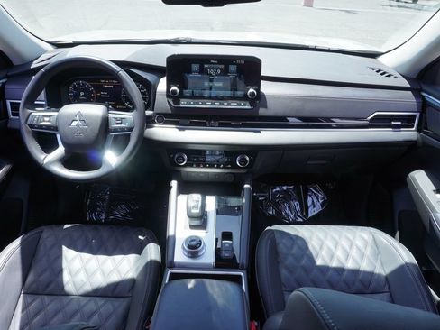Used 2024 Mitsubishi Outlander SEL FWD image 11