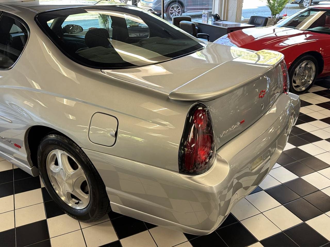 Used 2003 Chevrolet Monte Carlo SS w/ Mirror Group FWD image 6