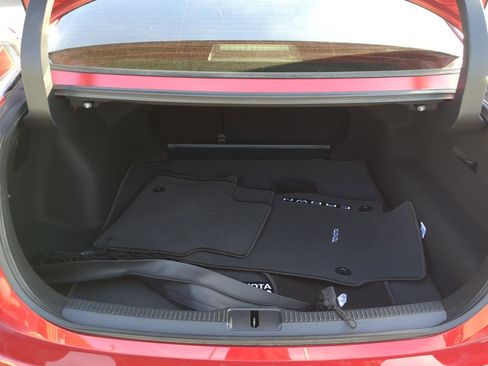 Used 2023 Toyota Crown Limited image 29