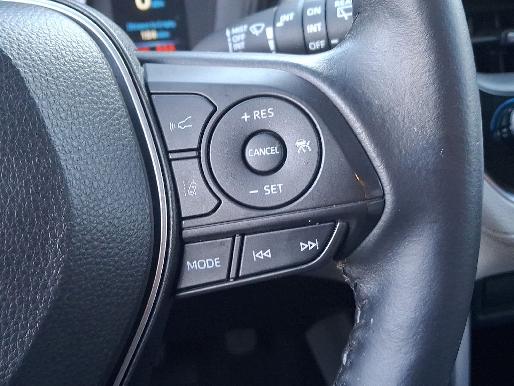 Used 2022 Toyota Corolla Cross LE FWD image 23