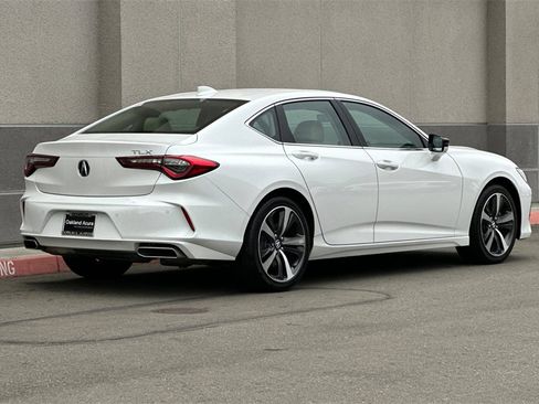 Certified 2025 Acura TLX w/ Technology Package image 5