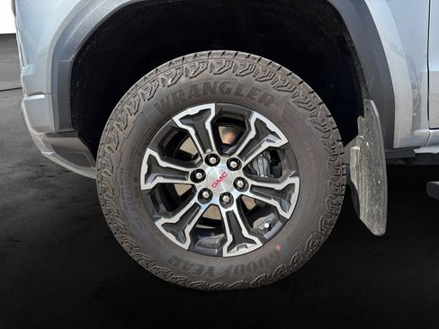Used 2025 GMC Canyon AT4 AWD/4WD image 12