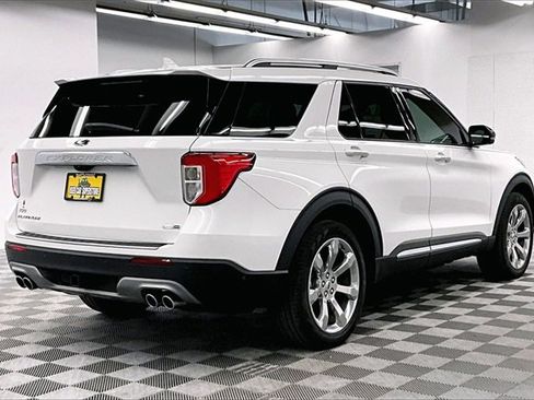 Used 2020 Ford Explorer Platinum w/ Premium Technology Package image 12