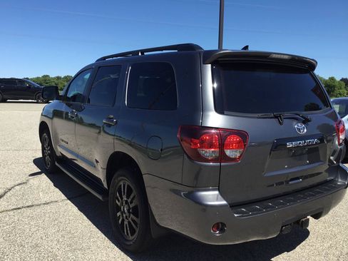 Used 2019 Toyota Sequoia TRD Sport w/ TRD Sport Premium Package AWD/4WD image 9