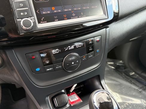 Used 2019 Nissan Sentra SV w/ Special Edition Package FWD image 31