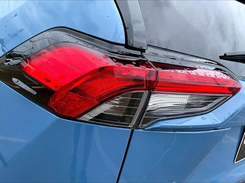 Used 2022 Toyota RAV4 SE AWD/4WD image 28