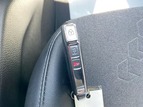 Used 2024 Kia Seltos S AWD/4WD image 22