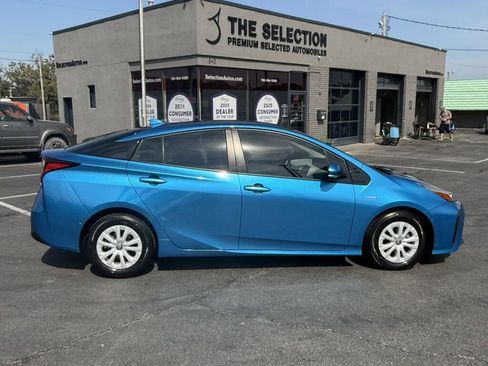 Used 2019 Toyota Prius LE FWD image 20
