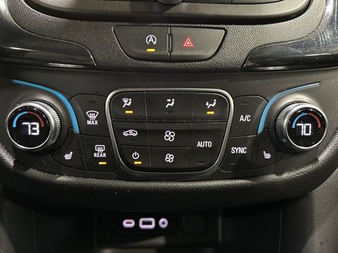 Used 2024 Chevrolet Equinox RS w/ RS Leather Package image 33