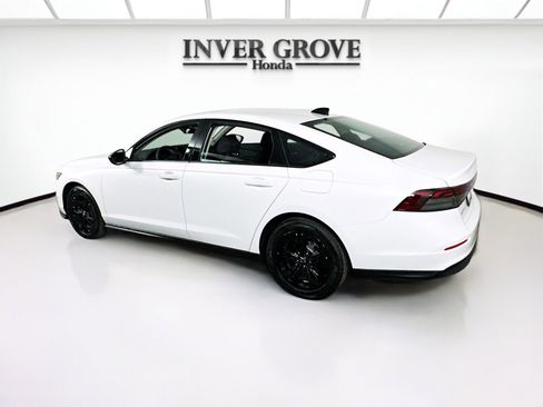 Certified 2025 Honda Accord SE image 7