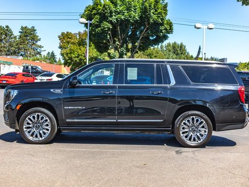 Used 2024 GMC Yukon XL Denali Ultimate AWD/4WD image 10
