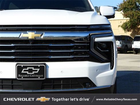 New 2026 Chevrolet Suburban LT w/ Comfort Package image 8