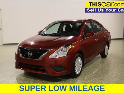 Used 2016 Nissan Versa SV FWD image 4