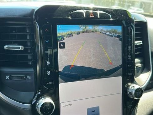 Used 2023 RAM 1500 Big Horn AWD/4WD image 16