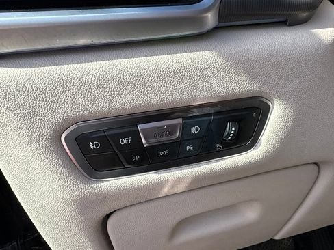 Used 2021 BMW X5 sDrive40i w/ Premium Package RWD image 13