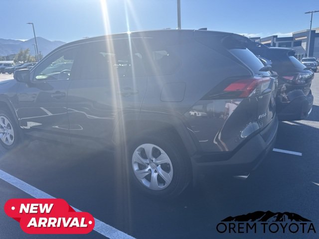 Used 2025 Toyota RAV4 LE AWD/4WD image 8