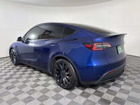 Used 2022 Tesla Model Y Performance AWD/4WD image 3