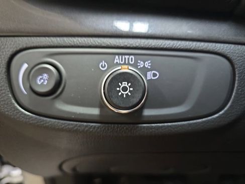 Used 2022 Buick Encore Preferred w/ Safety Package AWD/4WD image 26
